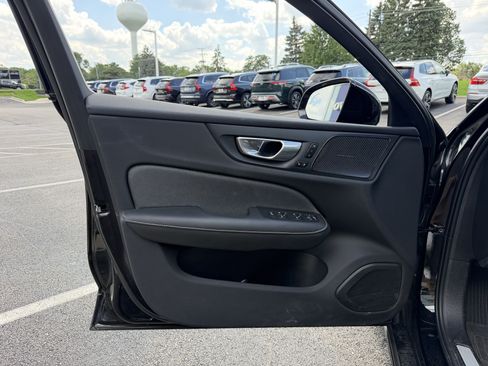 Used 2024 Volvo S60 B5 Plus w/ Climate Package AWD/4WD image 7