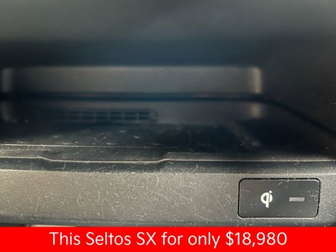 Used 2021 Kia Seltos SX w/ SX Sunroof Package image 28