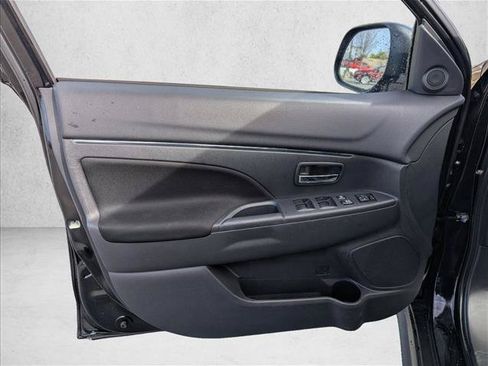Used 2025 Mitsubishi Outlander Sport AWD image 20