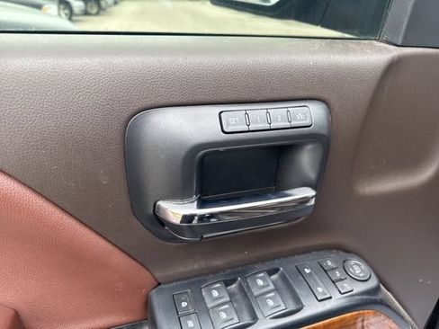 Used 2018 Chevrolet Silverado 1500 High Country AWD/4WD image 42