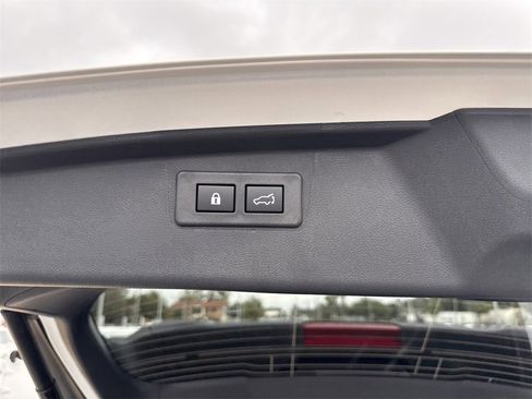 New 2025 Subaru Outback Premium image 31