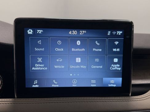 Used 2022 Lincoln Corsair Reserve w/ Equipment Group 201A image 9