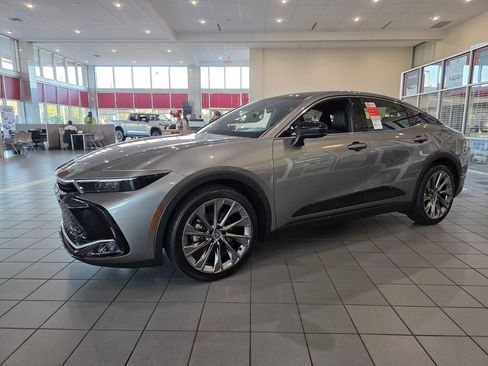 New 2026 Toyota Crown Limited image 3