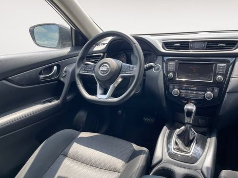 Used 2018 Nissan Rogue SV FWD image 10
