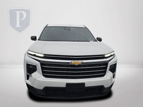 Certified 2024 Chevrolet Traverse LT image 12