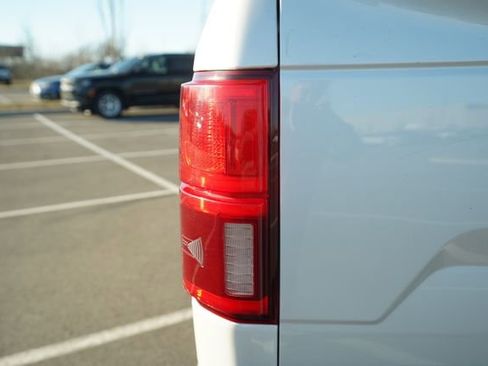 Used 2018 Ford F150 Lariat image 39