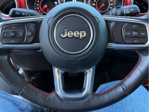Used 2021 Jeep Wrangler Unlimited Rubicon AWD/4WD image 11