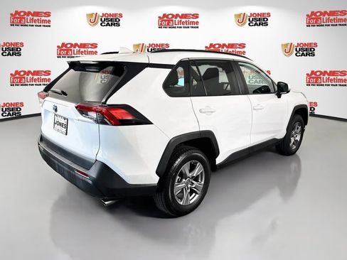 Certified 2022 Toyota RAV4 LE AWD/4WD image 15