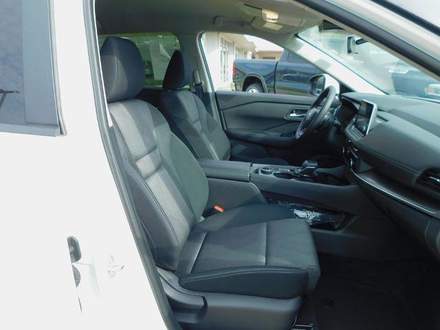 Used 2026 Nissan Rogue SV AWD/4WD image 5