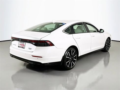 Certified 2024 Honda Accord Touring image 19