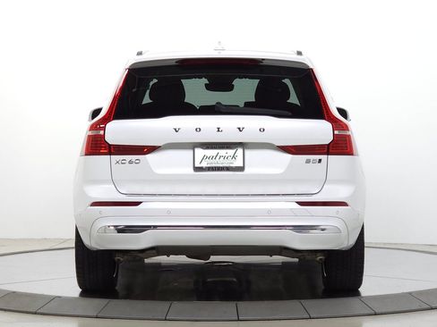 Used 2023 Volvo XC60 B5 Plus w/ Climate Package AWD/4WD image 8