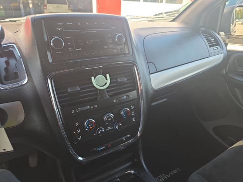Used 2015 Dodge Grand Caravan SXT w/ Blacktop Package image 11