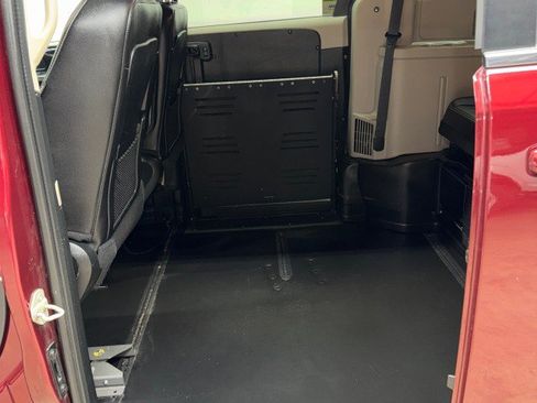 Used 2019 Dodge Grand Caravan SXT FWD image 36