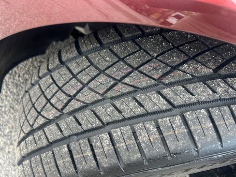 Used 2025 Nissan Z Performance w/ Floor Mat Package image 27