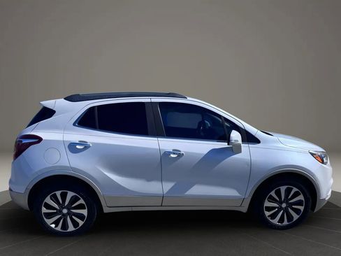 Used 2017 Buick Encore Essence FWD image 4