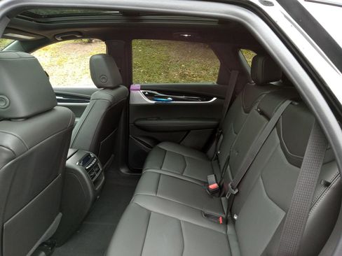 New 2026 Cadillac XT5 Premium Luxury w/ LPO, ONYX Package image 26