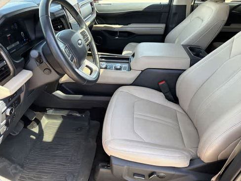 Used 2022 Ford Expedition Limited image 14