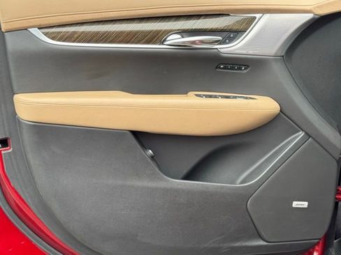 Certified 2022 Cadillac XT6 Sport w/ Platinum Package image 16