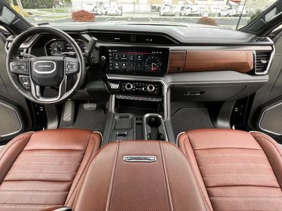 Used 2025 GMC Sierra 3500 Denali Ultimate w/ LPO, GMC Protection Package