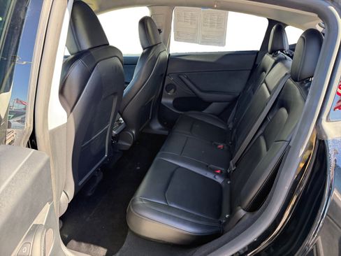 Used 2023 Tesla Model Y Performance AWD/4WD image 16