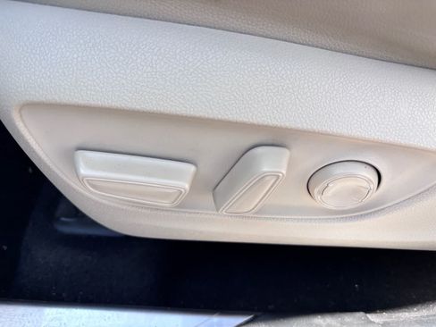Used 2020 Toyota Highlander Platinum FWD image 13