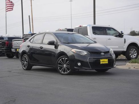 Used 2015 Toyota Corolla S image 2