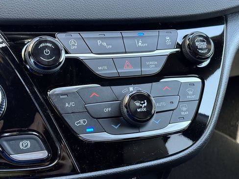 New 2026 Chrysler Voyager LX FWD image 16