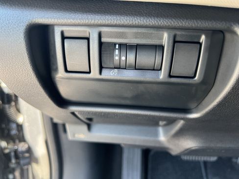 Used 2026 Subaru Forester Premium AWD/4WD image 17