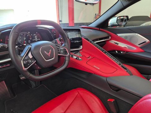 Used 2021 Chevrolet Corvette Stingray Preferred Cpe w/ Z51 Performance Package image 9