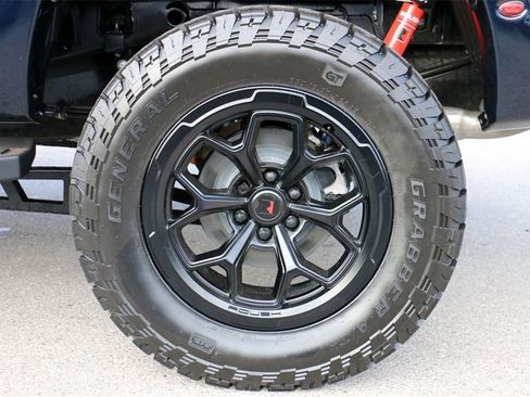 New 2025 Ford F150 Lariat w/ Equipment Group 502A High image 8