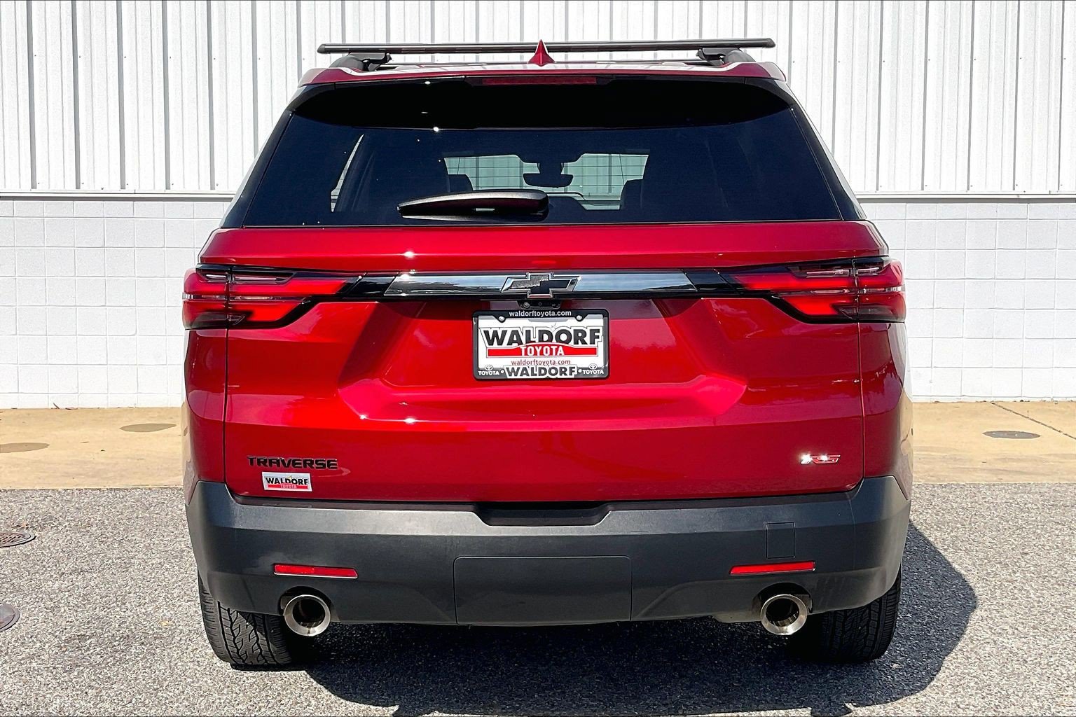 Used 2023 Chevrolet Traverse RS FWD image 5