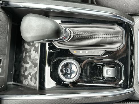 New 2025 GMC Canyon Elevation w/ Convenience Package image 22