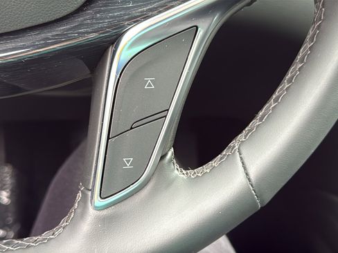 Certified 2025 Cadillac XT5 Premium Luxury image 18