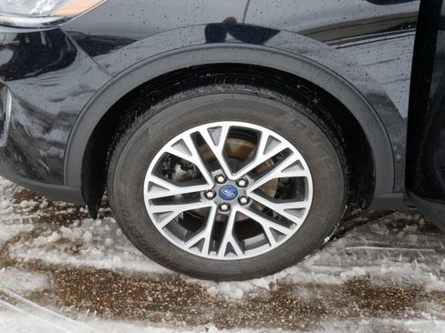 Used 2020 Ford Escape SEL image 15