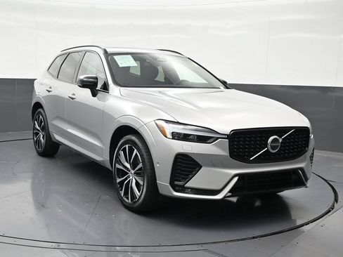 Used 2024 Volvo XC60 B5 Plus w/ Climate Package AWD/4WD image 8