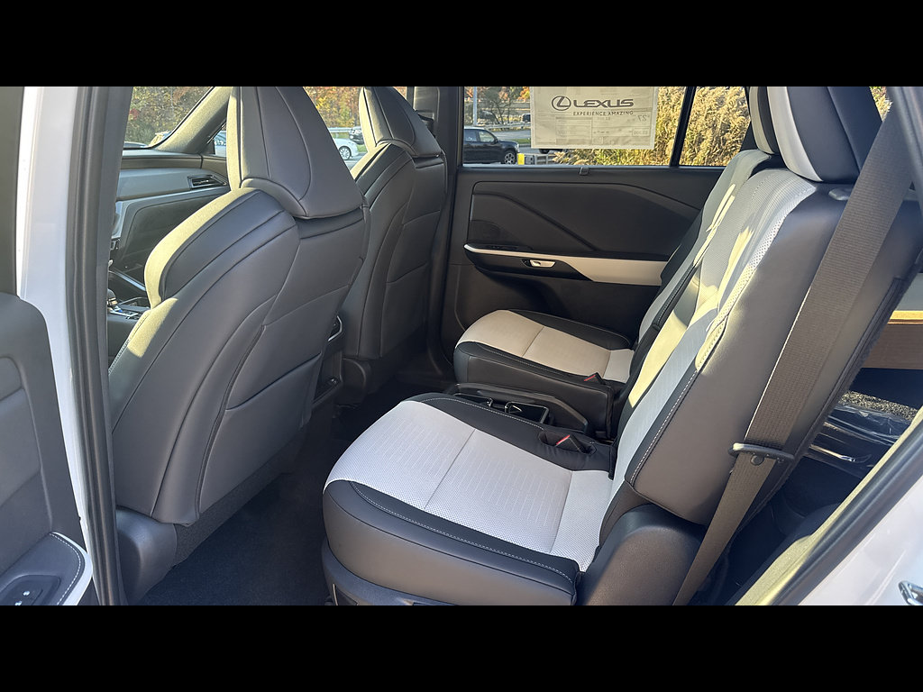 New 2026 Lexus TX 500h AWD w/ Technology Package image 8