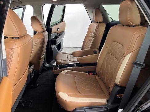 New 2026 Nissan Pathfinder Platinum FWD image 41