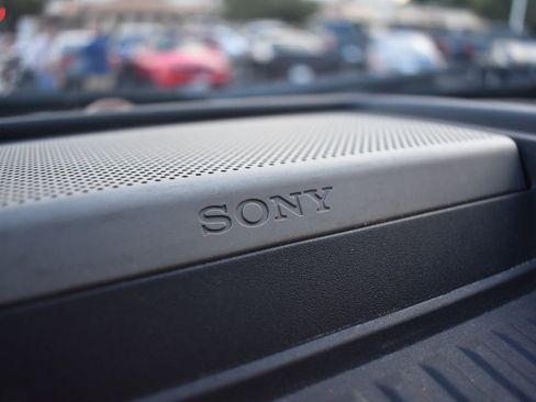 Used 2017 Ford F150 Lariat w/ Equipment Group 502A Luxury image 33