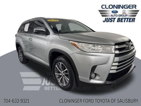 Used 2019 Toyota Highlander XLE image 1