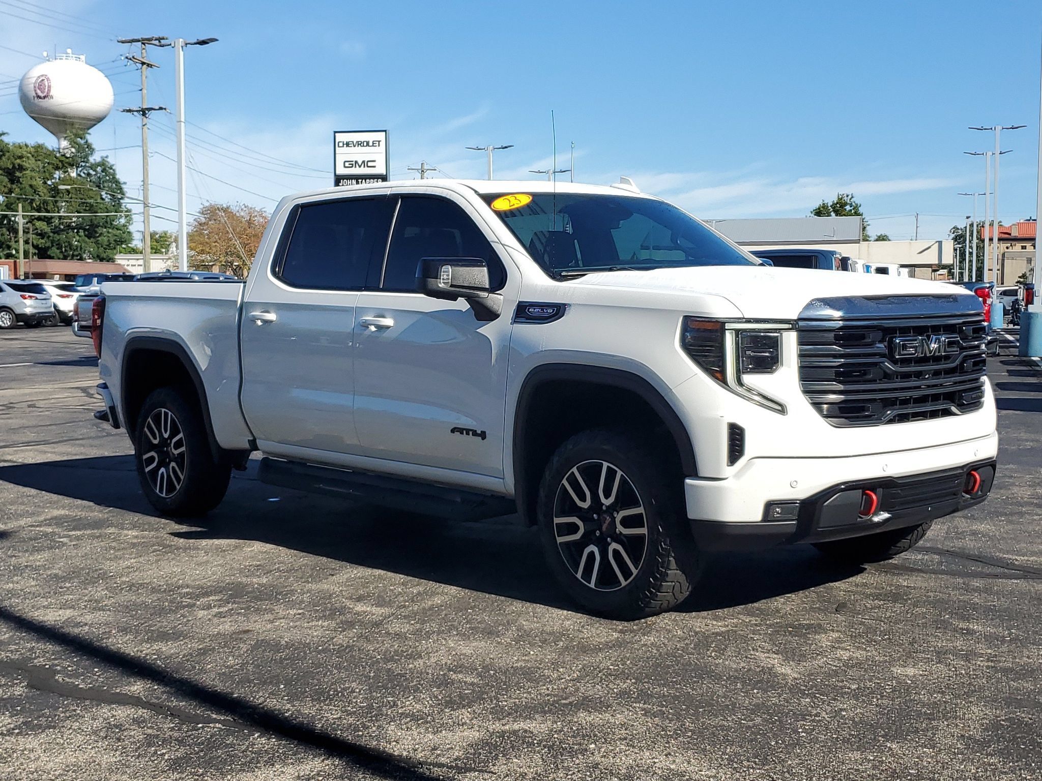 Used 2023 GMC Sierra 1500 AT4 w/ AT4 Premium Package AWD/4WD image 3
