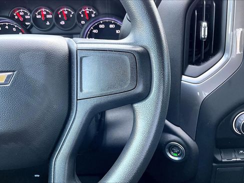 Used 2023 Chevrolet Silverado 1500 Custom image 24