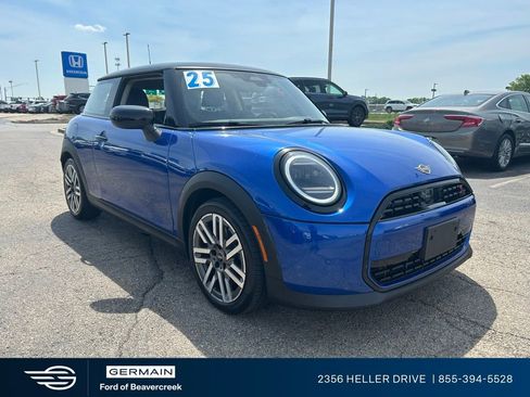 Used 2025 MINI Cooper S FWD image 1