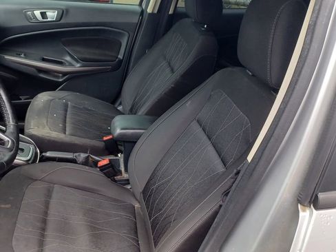 Used 2019 Ford EcoSport SE image 6
