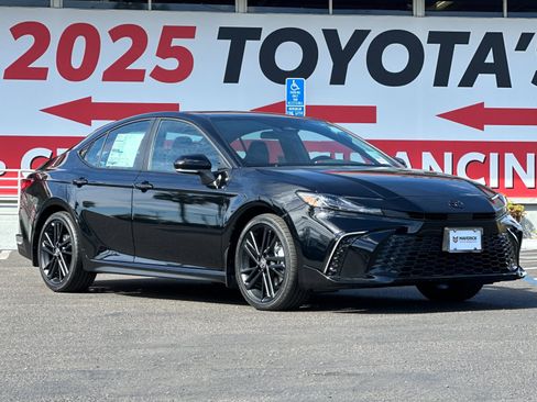 New 2026 Toyota Camry SE Nightshade image 8