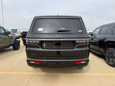 New 2026 Jeep Grand Wagoneer Limited image 9