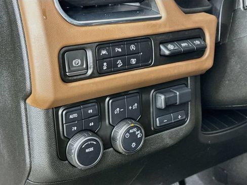 Used 2023 Chevrolet Tahoe High Country w/ Premium Package AWD/4WD image 12