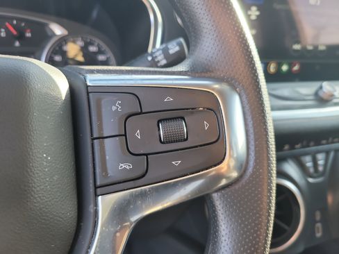 Used 2024 Chevrolet Blazer LT w/ Convenience Package FWD image 28