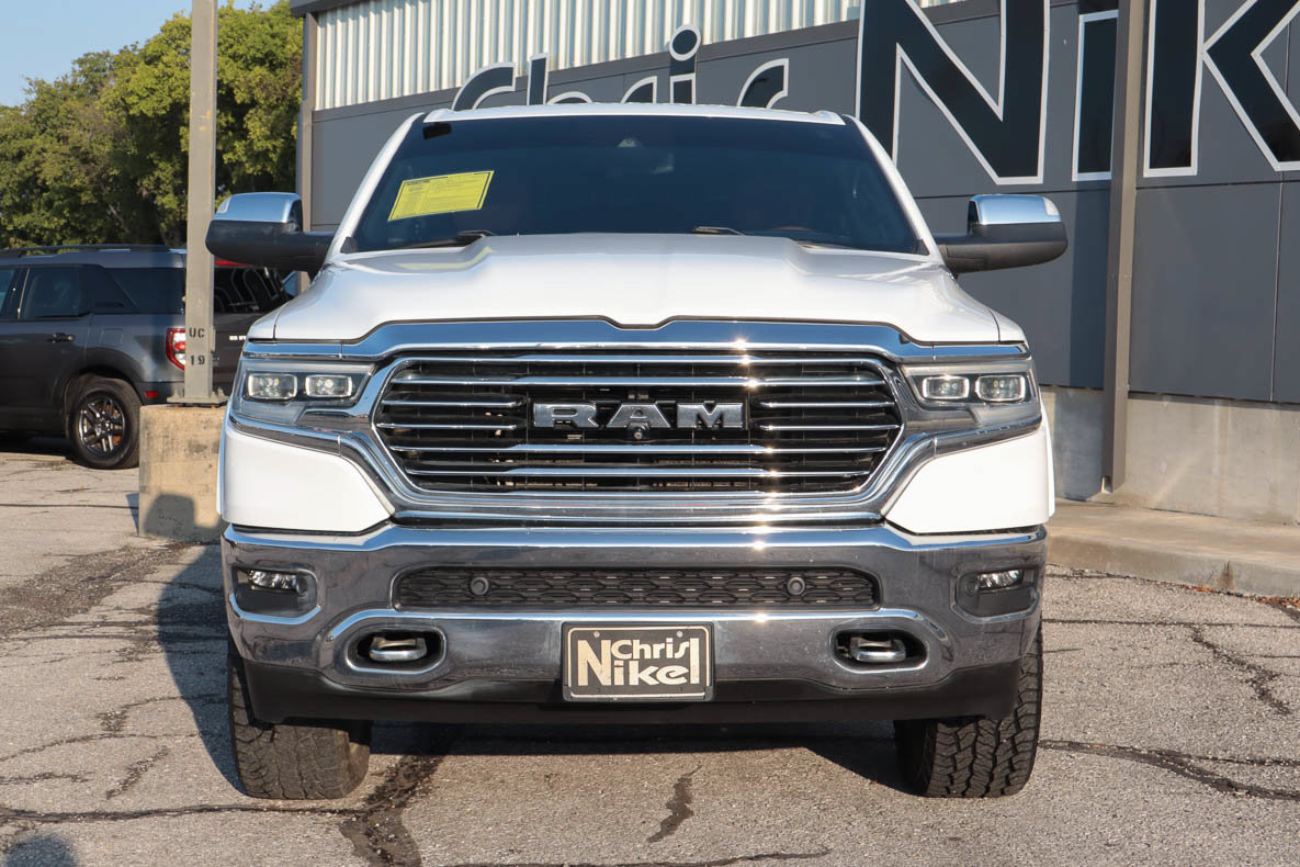 Used 2022 RAM 1500 Limited AWD/4WD image 2