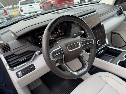 Used 2024 GMC Acadia Denali w/ Super Cruise Package image 18