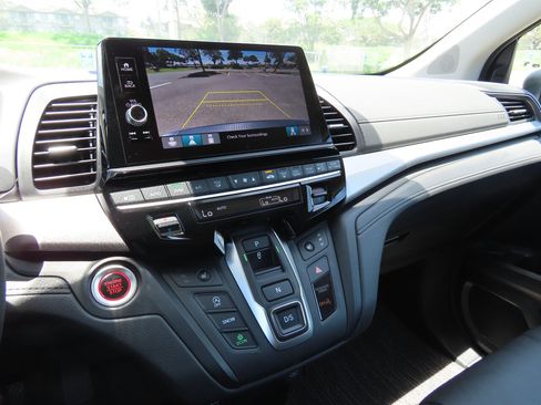 Used 2025 Honda Odyssey EX-L image 31